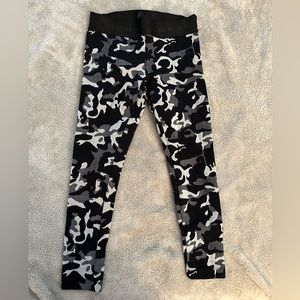 Black and Gray Army Leggings KORAL